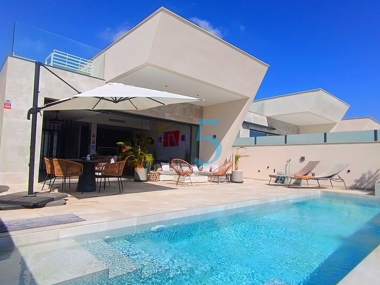 Villa for Sale in Alicante, Valencia 5