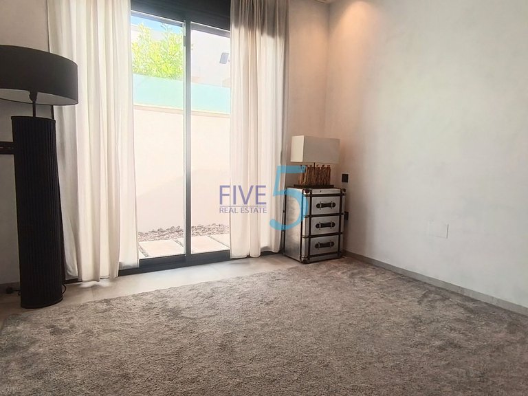 Villa for Sale in Alicante, Valencia 25