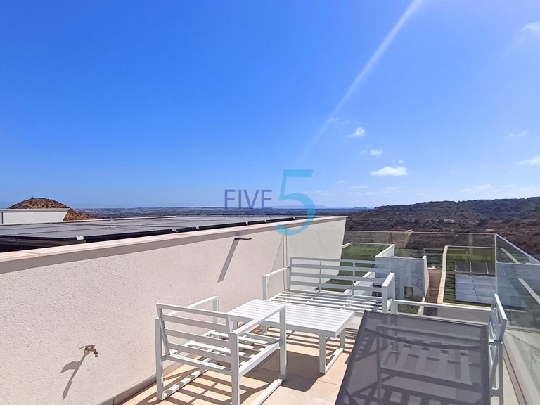 Villa for Sale in Alicante, Valencia 11