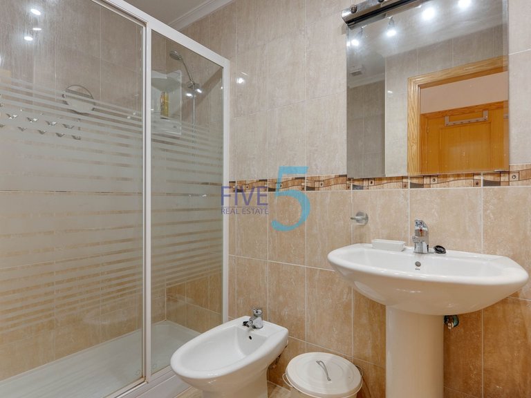 Apartment for Sale in Alicante, Valencia 18
