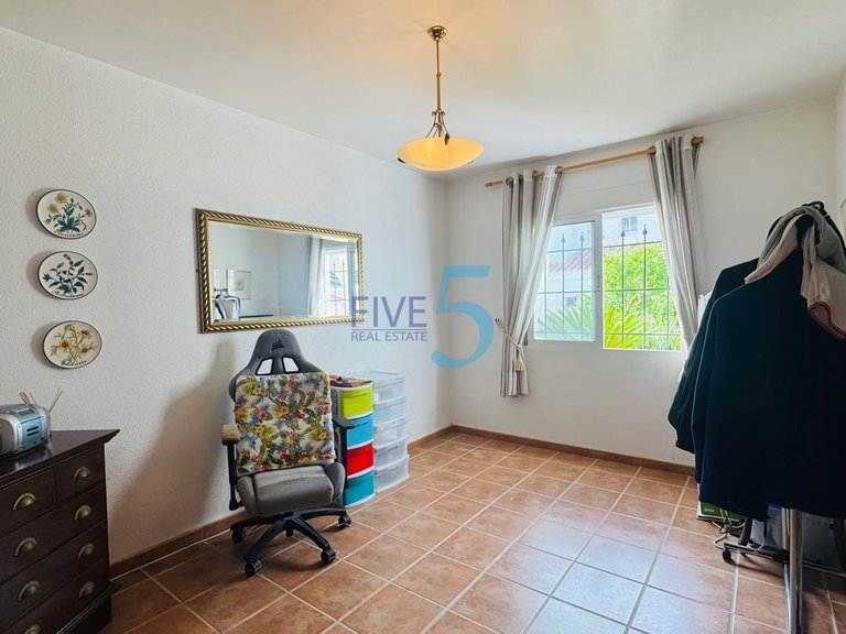 Villa for Sale in Alicante, Valencia 6