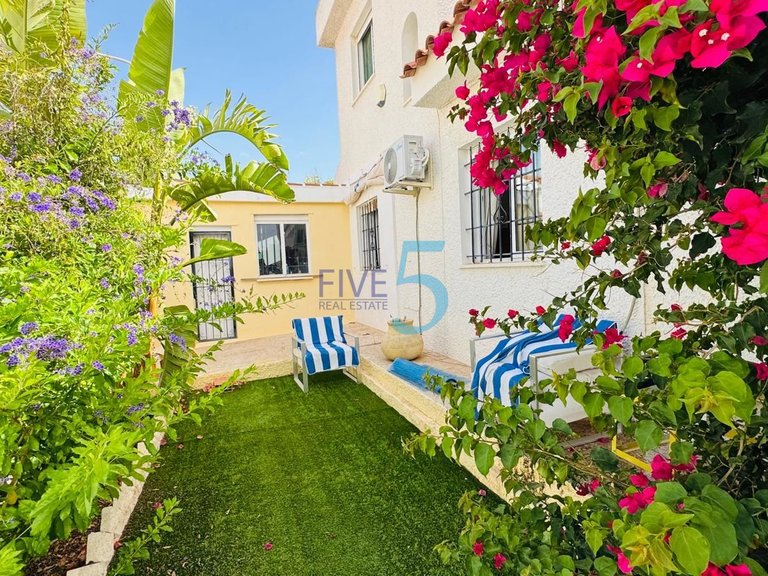 Villa for Sale in Alicante, Valencia 25