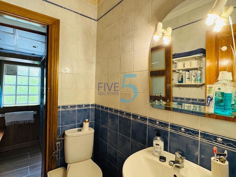 Villa for Sale in Alicante, Valencia 10