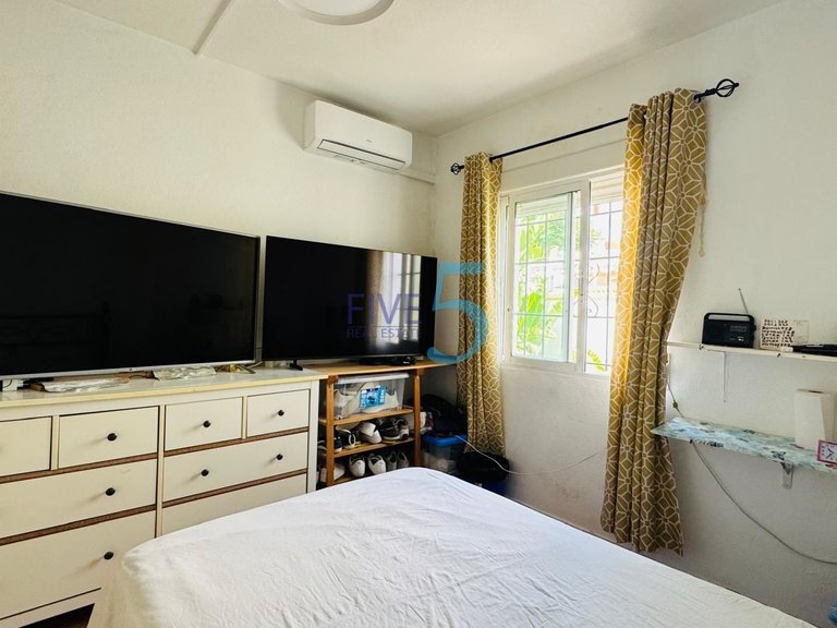 Villa for Sale in Alicante, Valencia 8