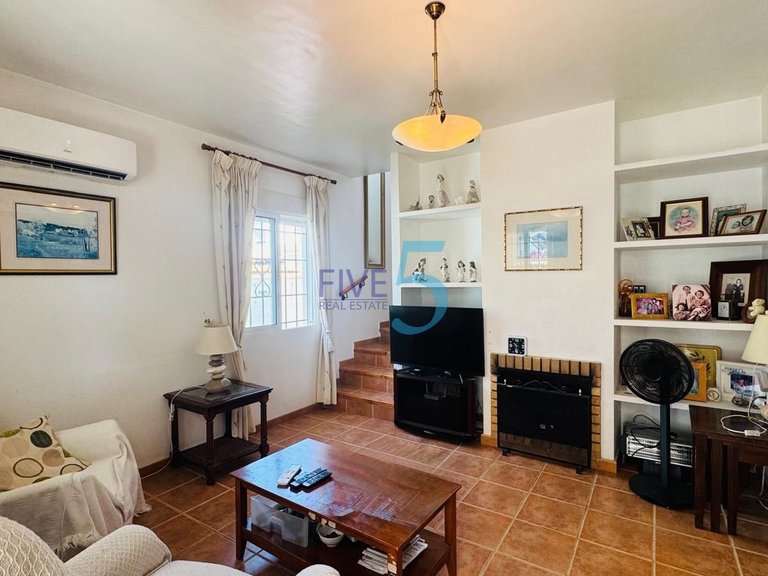 Villa for Sale in Alicante, Valencia 3