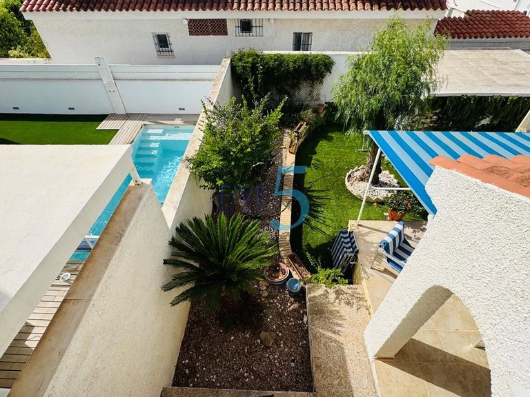 Villa for Sale in Alicante, Valencia 20