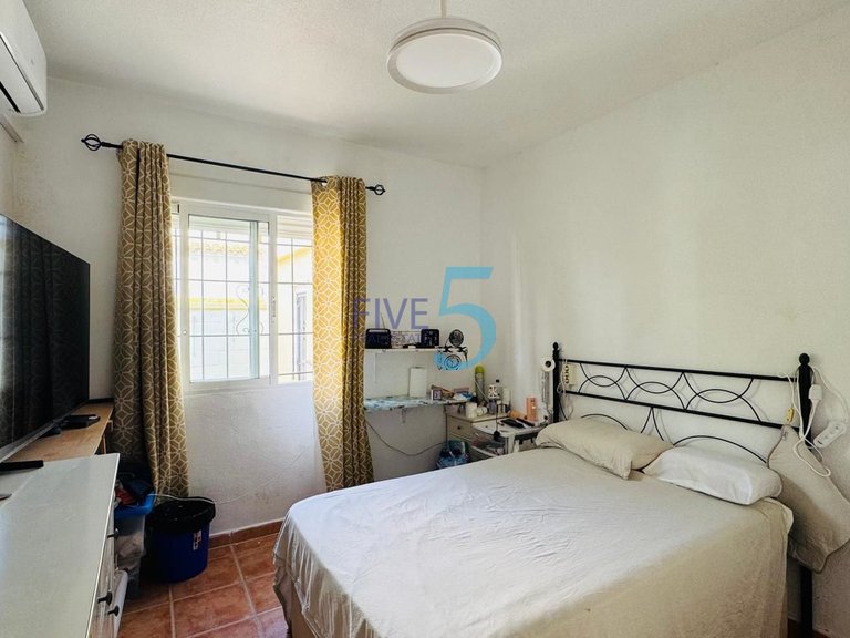 Villa for Sale in Alicante, Valencia 9