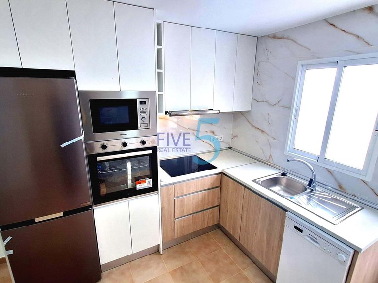 Penthouse for Sale in Alicante, Valencia 4