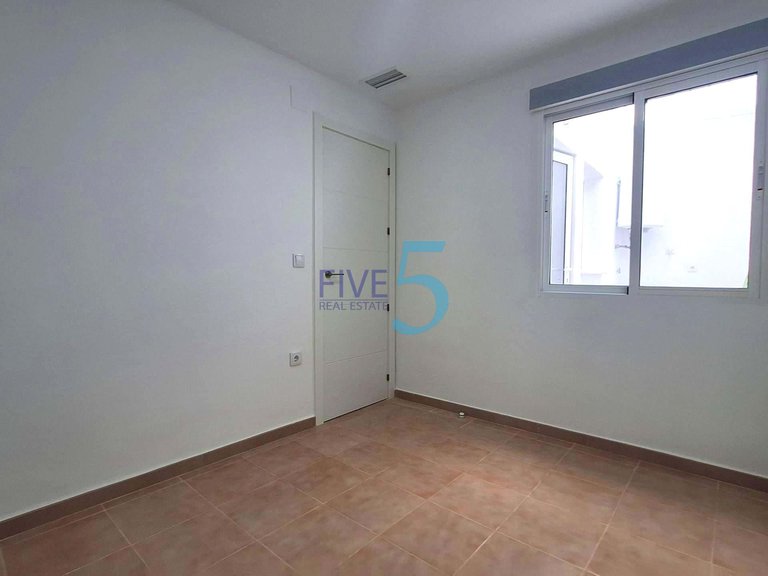 Penthouse for Sale in Alicante, Valencia 18