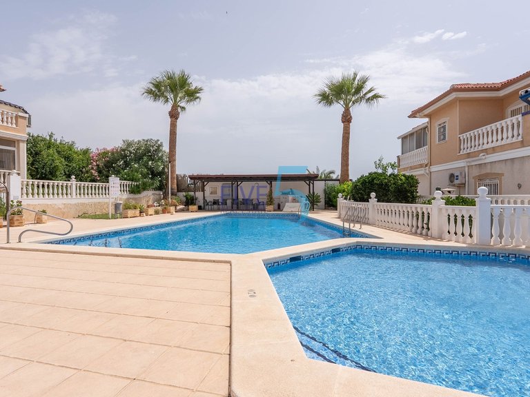Villa for Sale in Alicante, Valencia 25