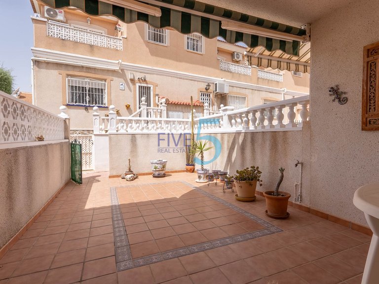 Villa for Sale in Alicante, Valencia 4