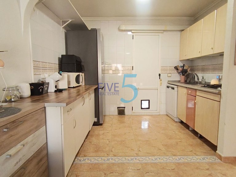 Apartment for Sale in Alicante, Valencia 17