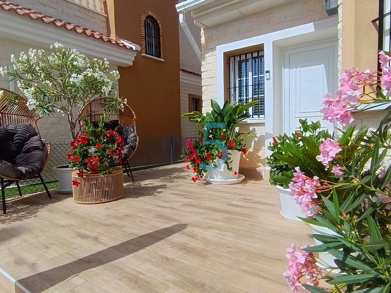 Villa for Sale in Alicante, Valencia 13