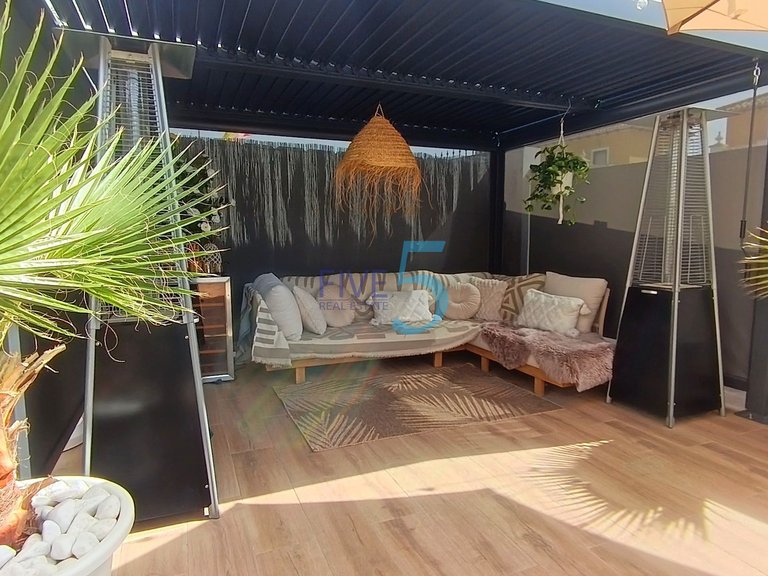 Villa for Sale in Alicante, Valencia 9