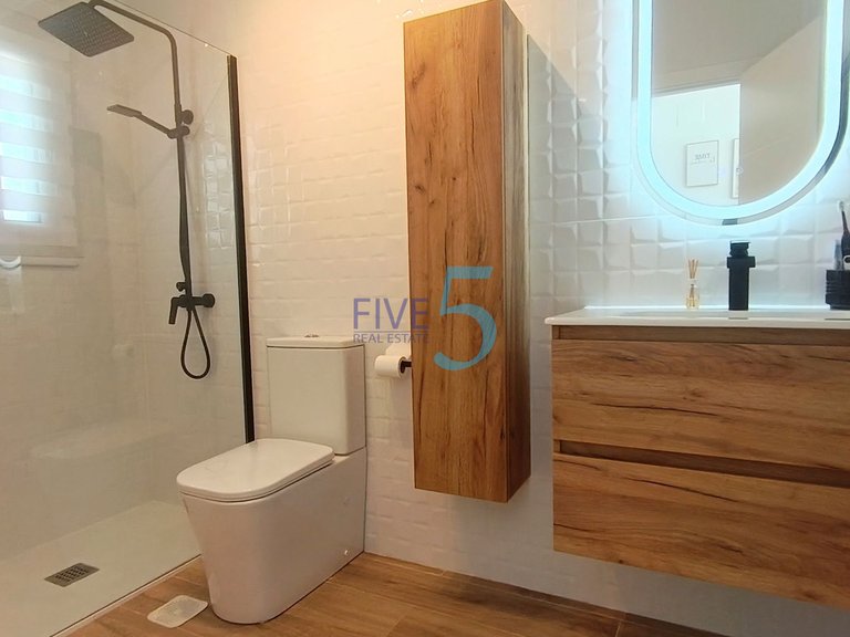 Villa for Sale in Alicante, Valencia 31