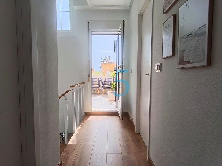 Villa for Sale in Alicante, Valencia 29