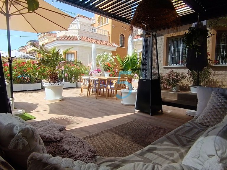 Villa for Sale in Alicante, Valencia 10