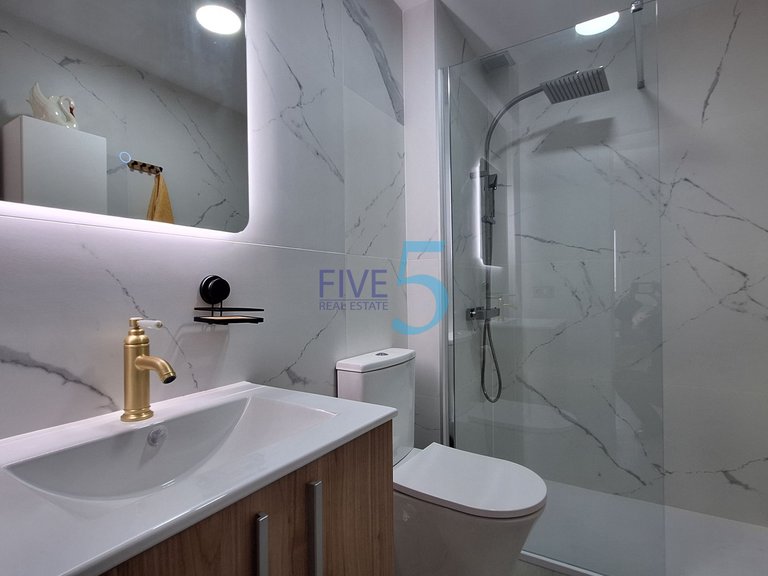 Apartment for Sale in Alicante, Valencia 13