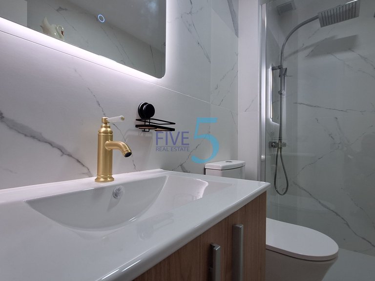 Apartment for Sale in Alicante, Valencia 16