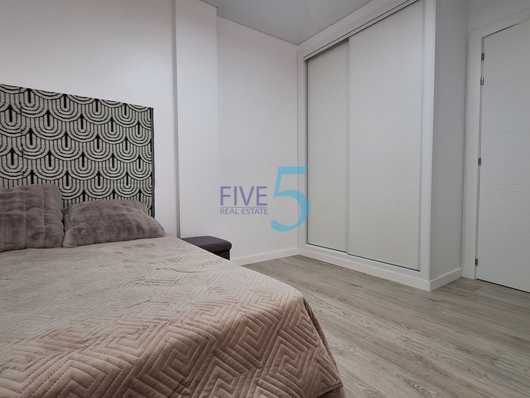 Apartment for Sale in Alicante, Valencia 28
