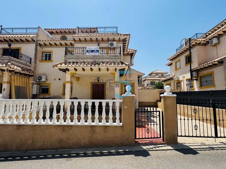 Villa for Sale in Alicante, Valencia 1