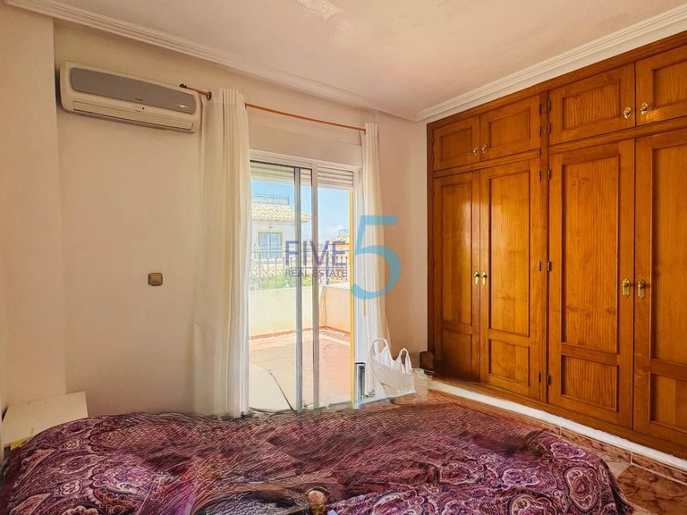 Villa for Sale in Alicante, Valencia 11