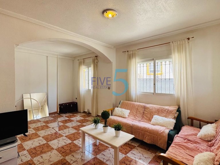 Villa for Sale in Alicante, Valencia 7