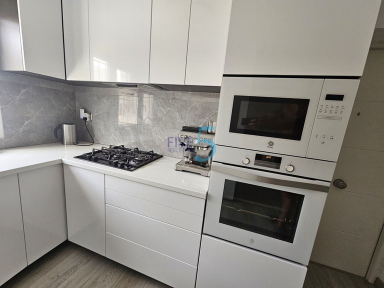 Villa for Sale in Alicante, Valencia 4