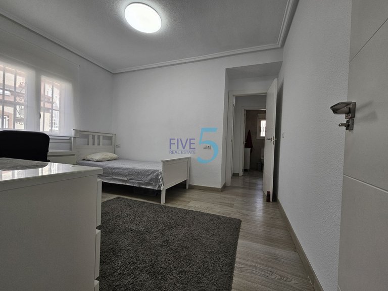 Villa for Sale in Alicante, Valencia 23