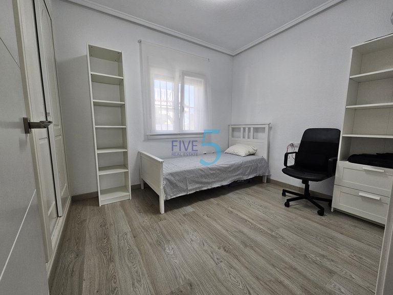 Villa for Sale in Alicante, Valencia 25