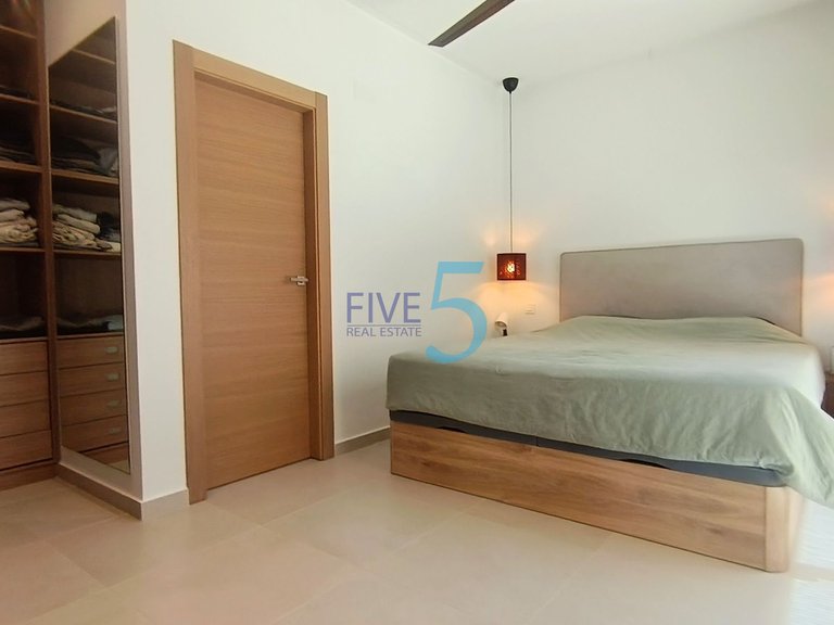 Villa for Sale in Alicante, Valencia 22