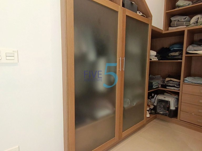 Villa for Sale in Alicante, Valencia 23