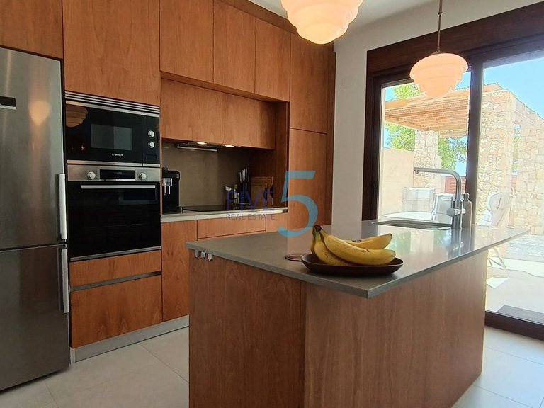 Villa for Sale in Alicante, Valencia 4