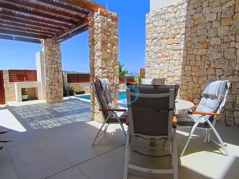 Villa for Sale in Alicante, Valencia 9