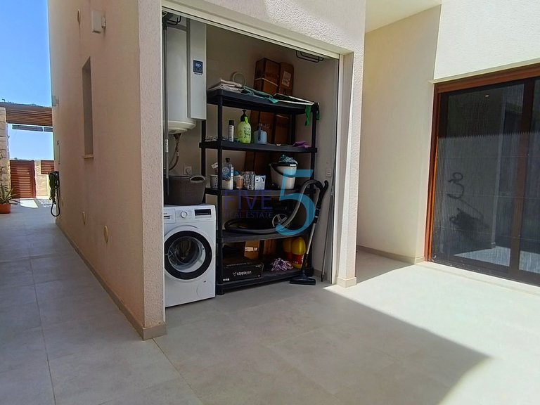 Villa for Sale in Alicante, Valencia 37