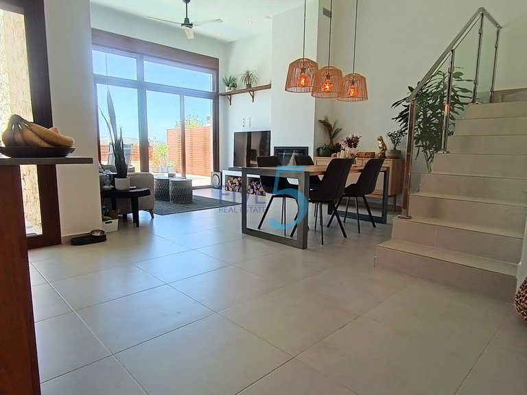 Villa for Sale in Alicante, Valencia 18