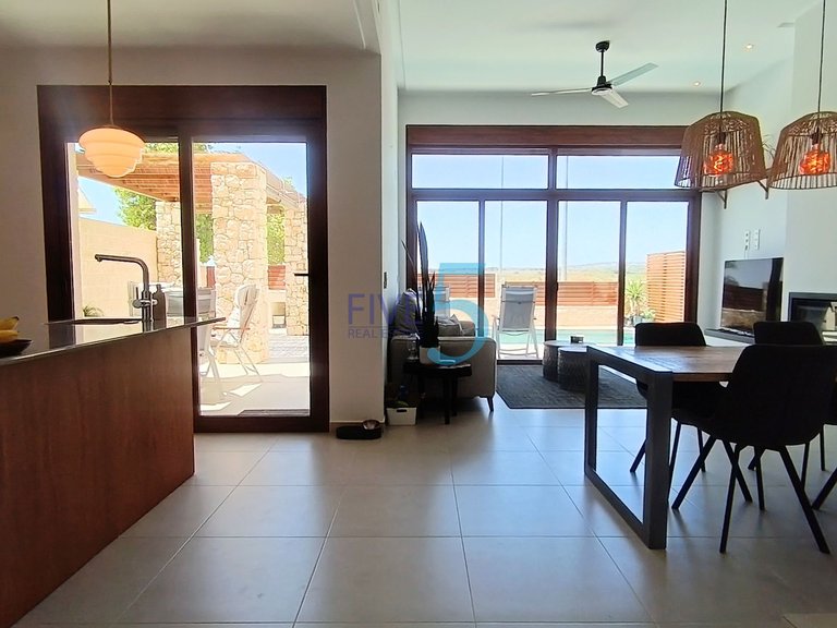 Villa for Sale in Alicante, Valencia 17