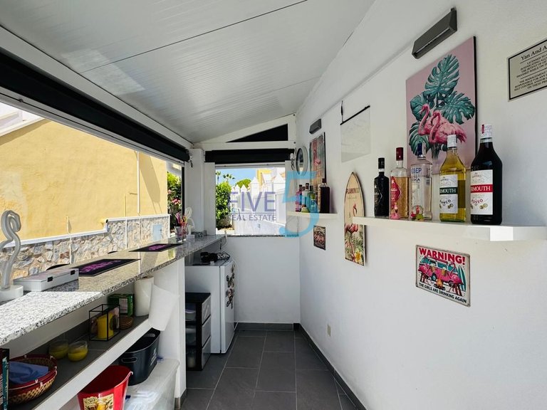 Villa for Sale in Alicante, Valencia 28