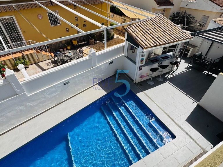 Villa for Sale in Alicante, Valencia 21