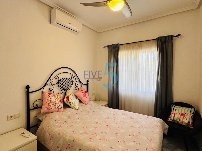 Villa for Sale in Alicante, Valencia 12