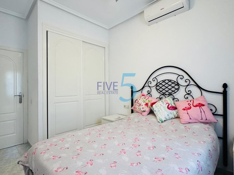 Villa for Sale in Alicante, Valencia 11