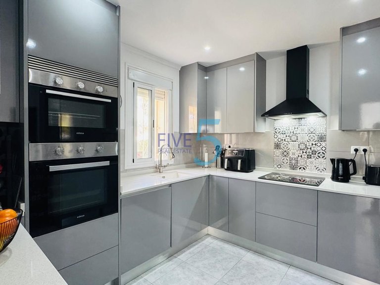 Villa for Sale in Alicante, Valencia 4