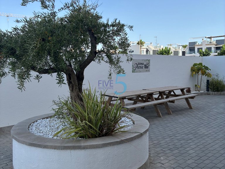 Apartment for Sale in Alicante, Valencia 36