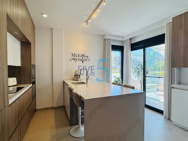 Apartment for Sale in Alicante, Valencia 4