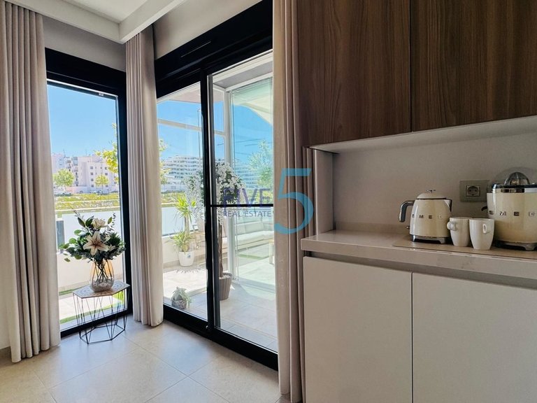 Apartment for Sale in Alicante, Valencia 7