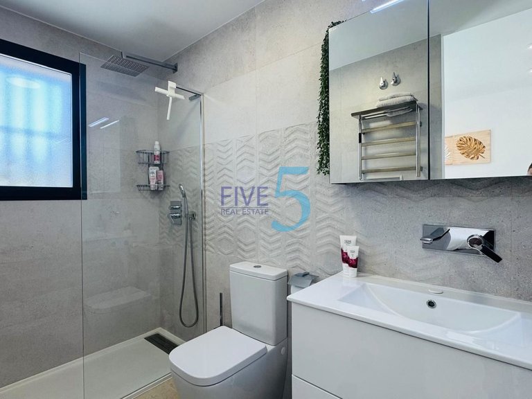Apartment for Sale in Alicante, Valencia 17