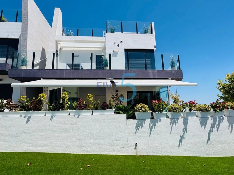 Apartment for Sale in Alicante, Valencia 1