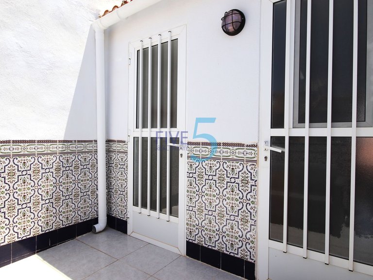 Villa for Sale in Alicante, Valencia 8