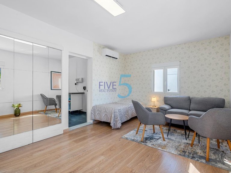 Villa for Sale in Alicante, Valencia 23