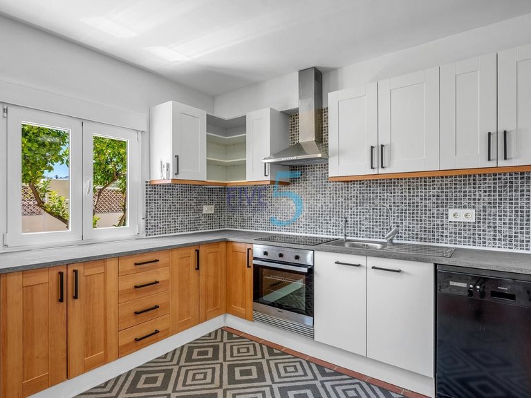 Villa for Sale in Alicante, Valencia 33